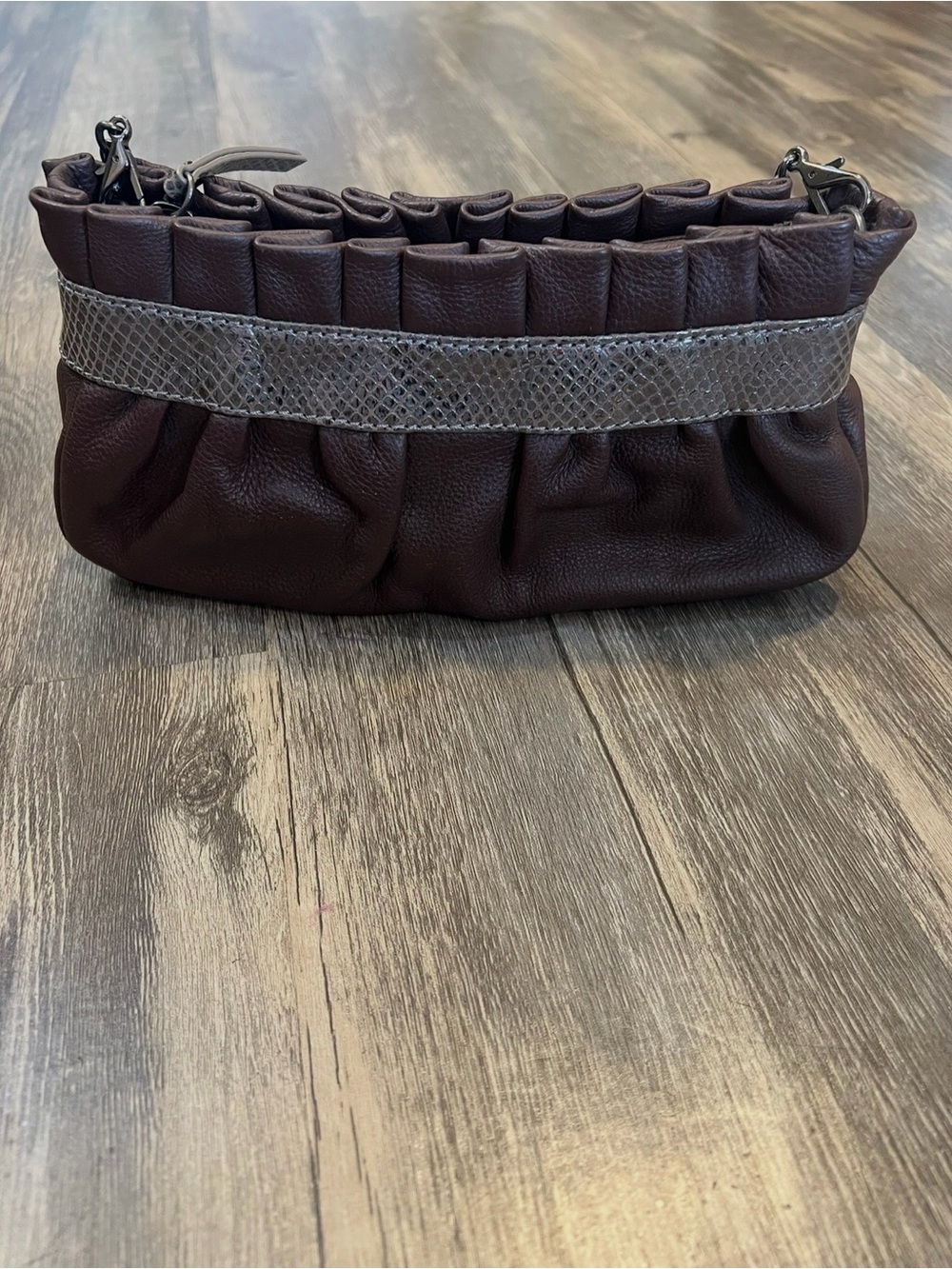 Y2K Vintage Mini Brown Pleated Baguette Bag Silver Snakeskin Accent Chain Strap - Picture 2 of 7